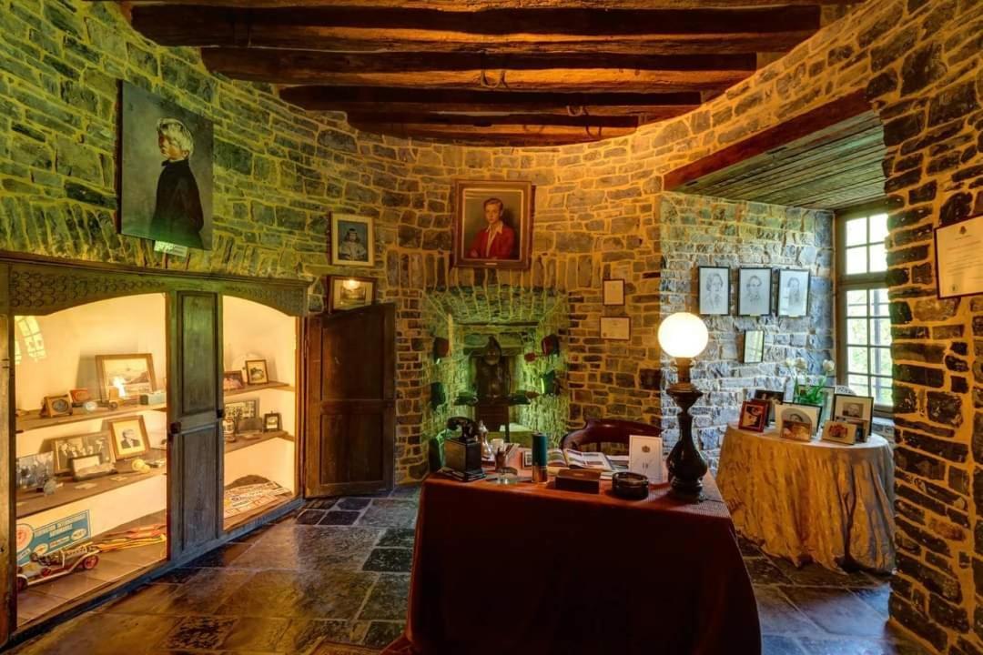 Villa Lesse En Ciel Vous Accueille Avec Plaisir . Houyet Esterno foto