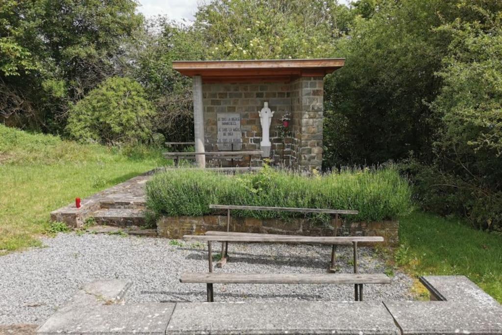 Villa Lesse En Ciel Vous Accueille Avec Plaisir . Houyet Esterno foto