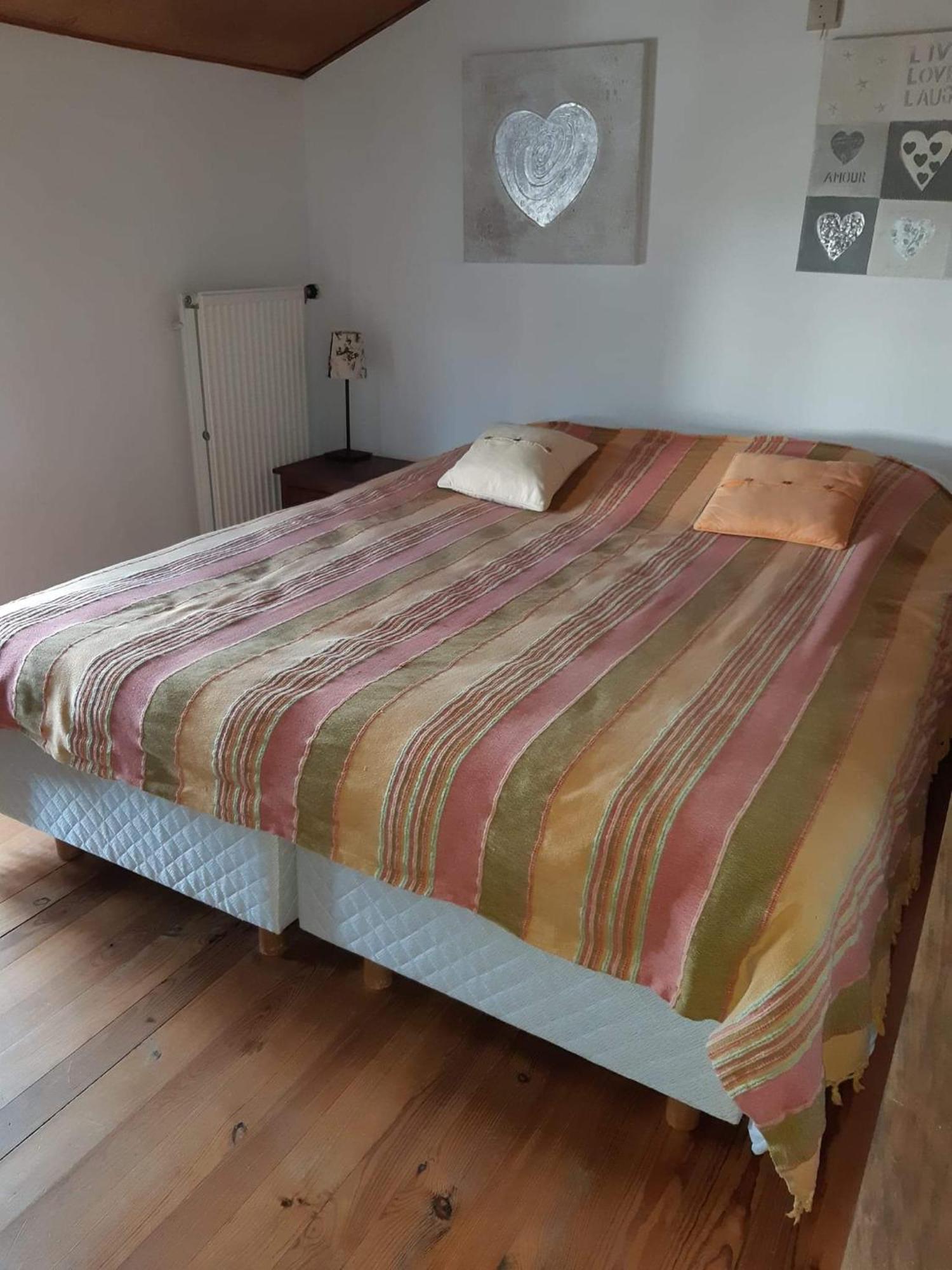 Villa Lesse En Ciel Vous Accueille Avec Plaisir . Houyet Esterno foto